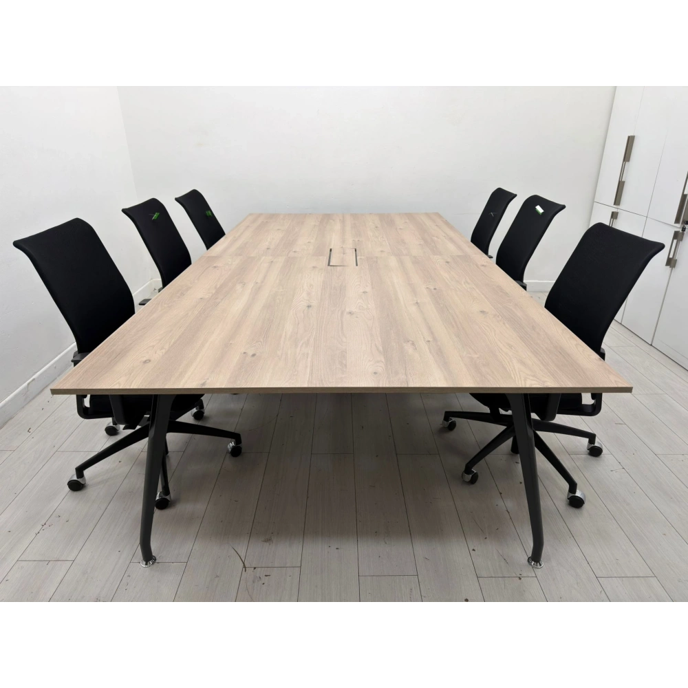 8 Kişilik Dataportlu Ofis Toplantı Masası