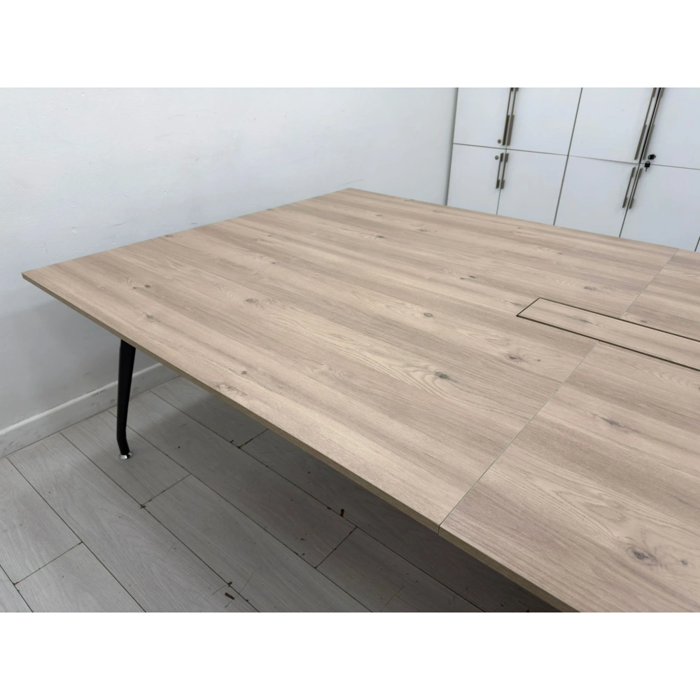 8 Kişilik Dataportlu Ofis Toplantı Masası