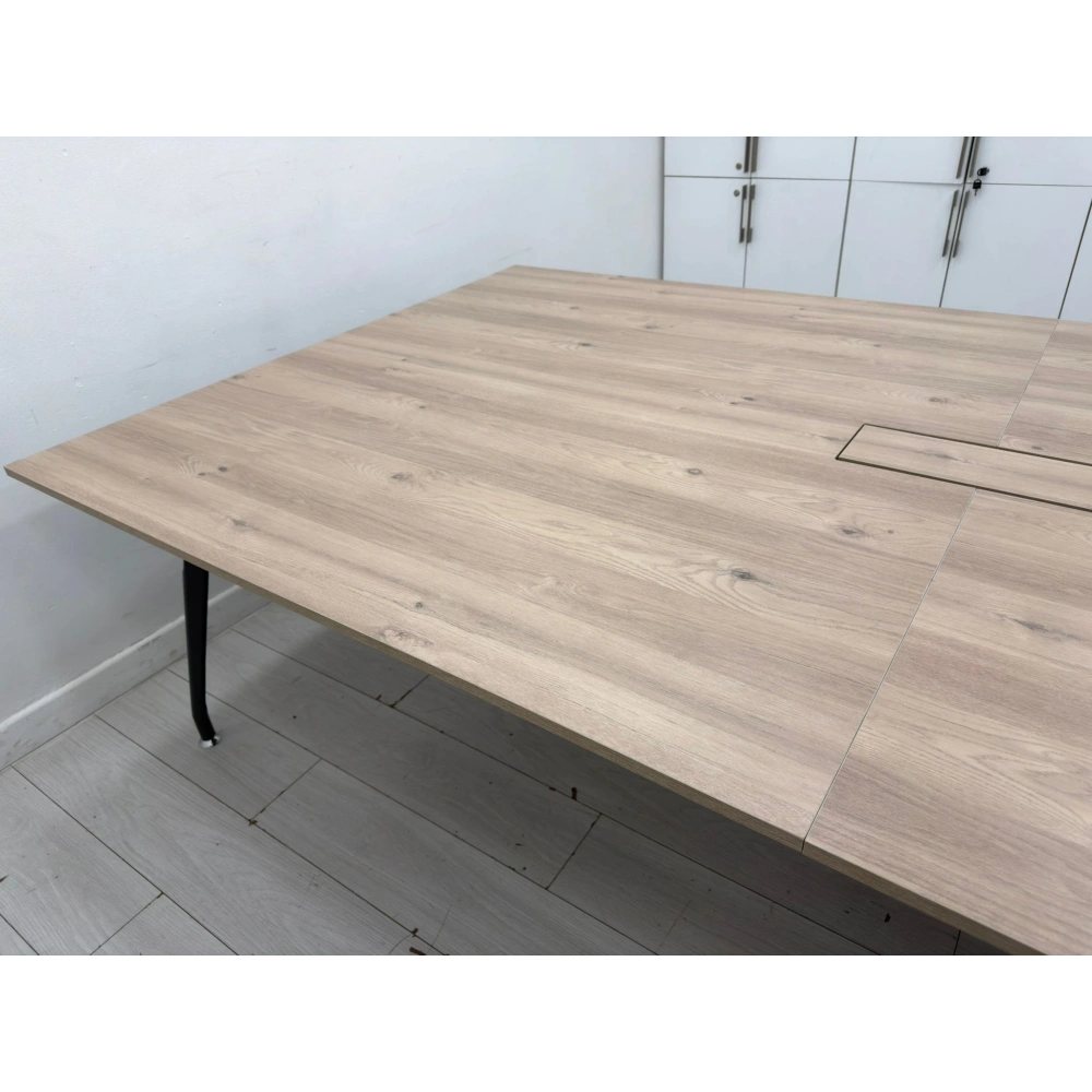 8 Kişilik Dataportlu Ofis Toplantı Masası