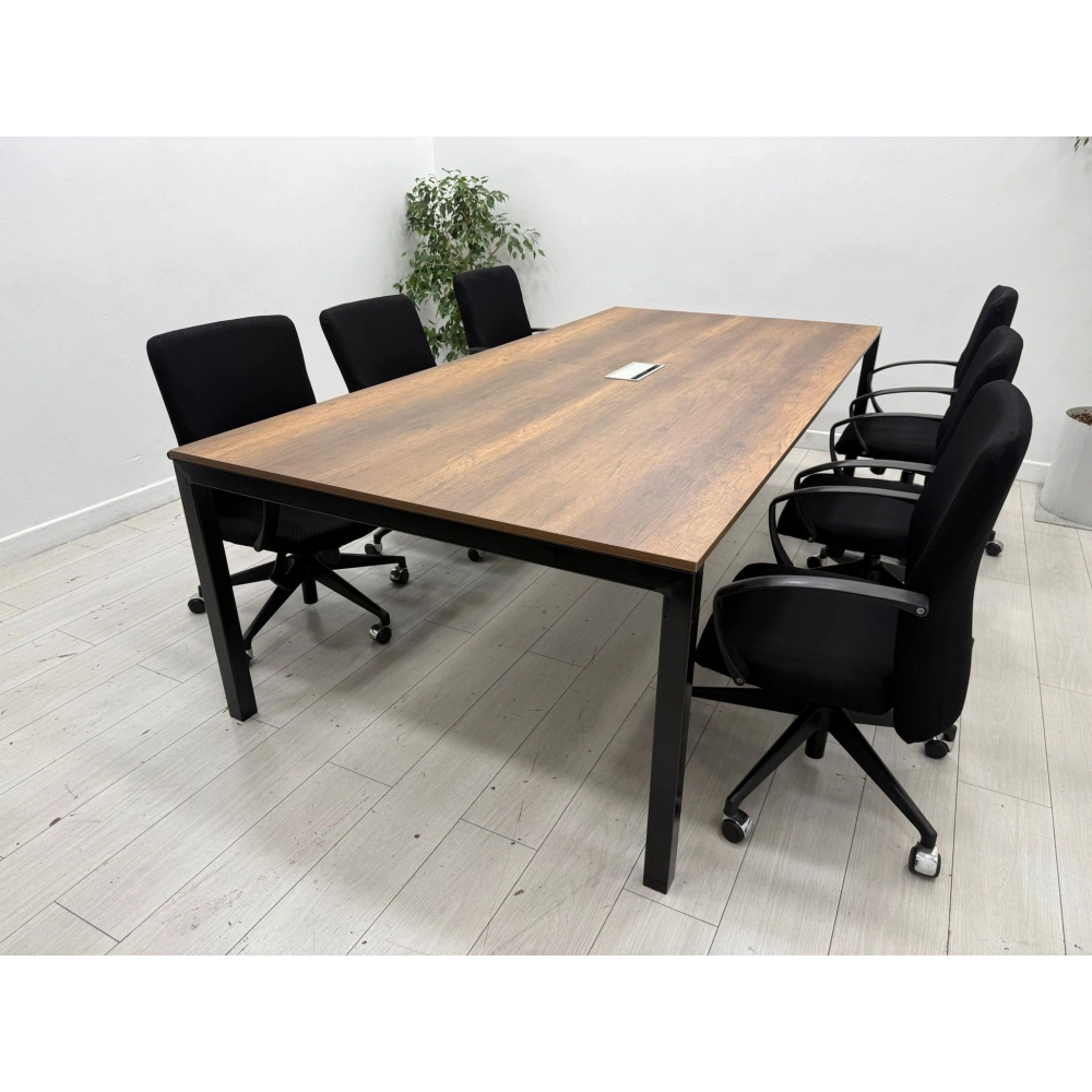 8 Kişilik Dataportlu Toplantı Masası Sunum Masası