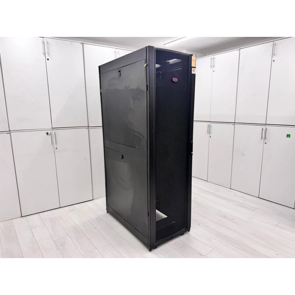 Apc Dikili Tip Kabinet Server Kabini