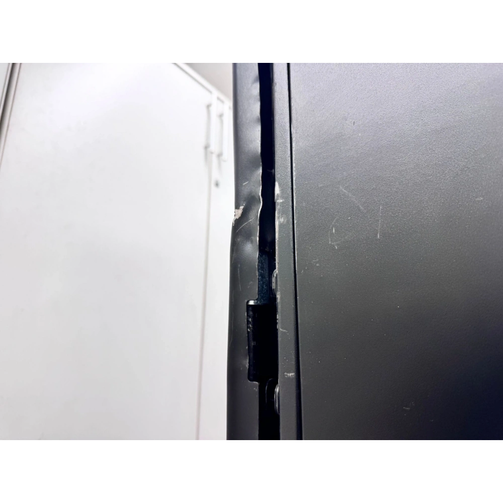 Apc Dikili Tip Kabinet Server Kabini