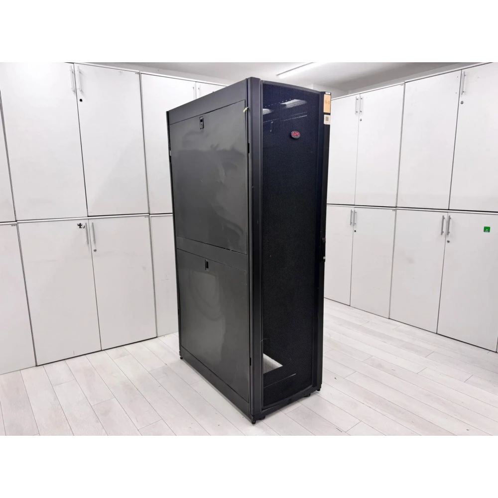 Apc Dikili Tip Kabinet Server Kabini - M1324