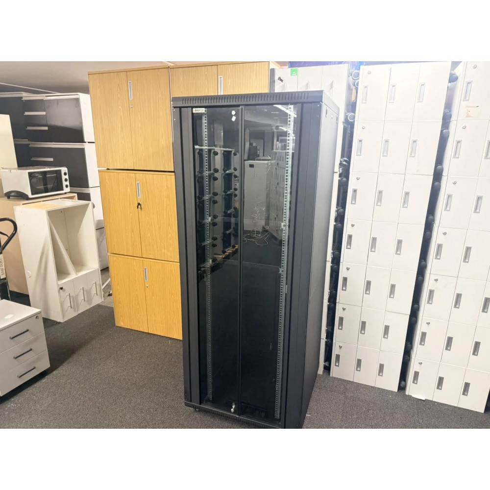 BAYRAK SUNUCU KABİNİ - SERVER KABİNİ - M5020
