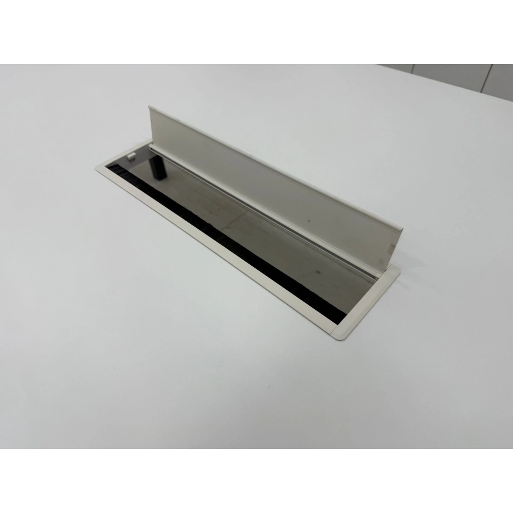 Beyaz Dataportlu 8 Kişilik Toplantı Masası