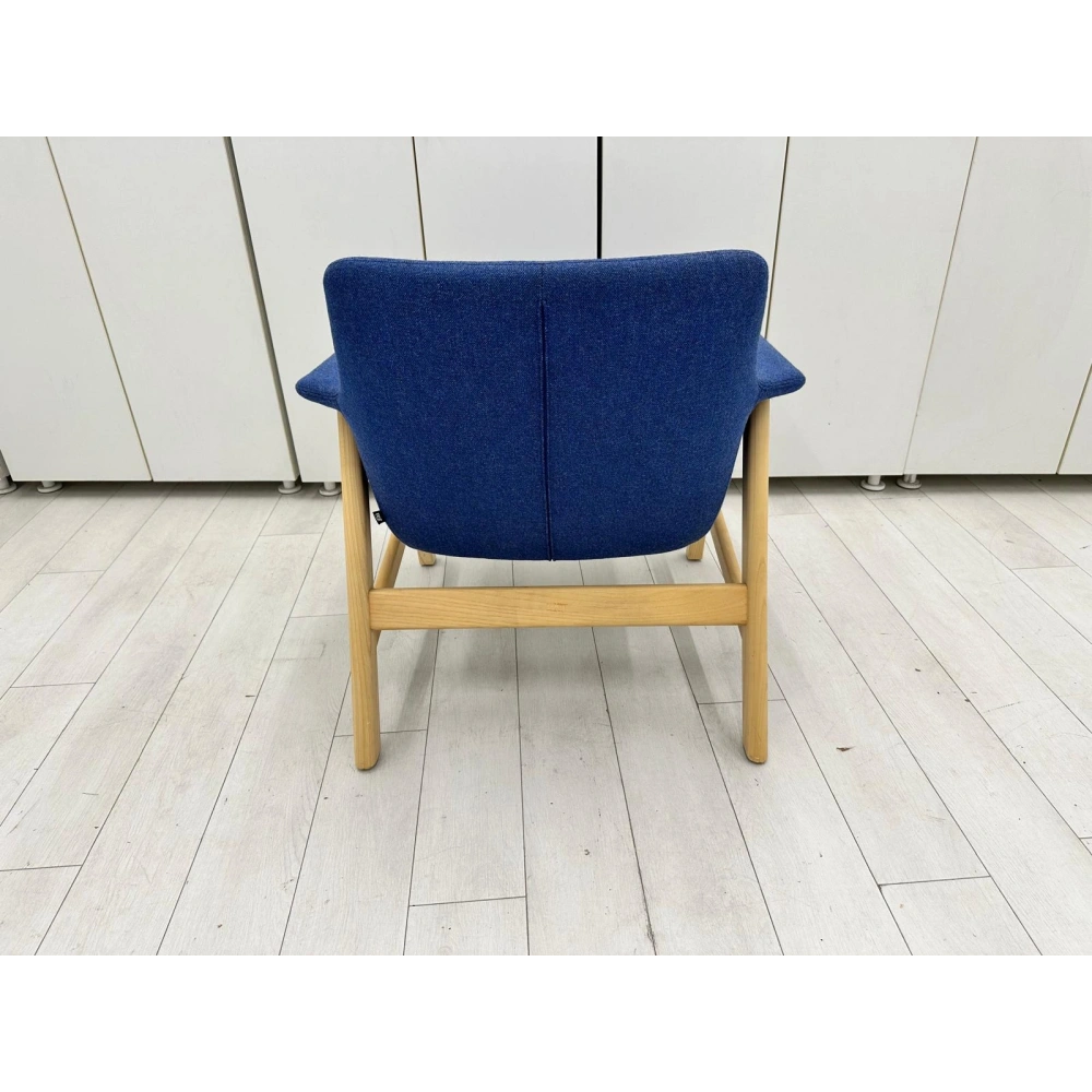 BT Design To Be Ahşap Ayaklı Kumaş Berjer