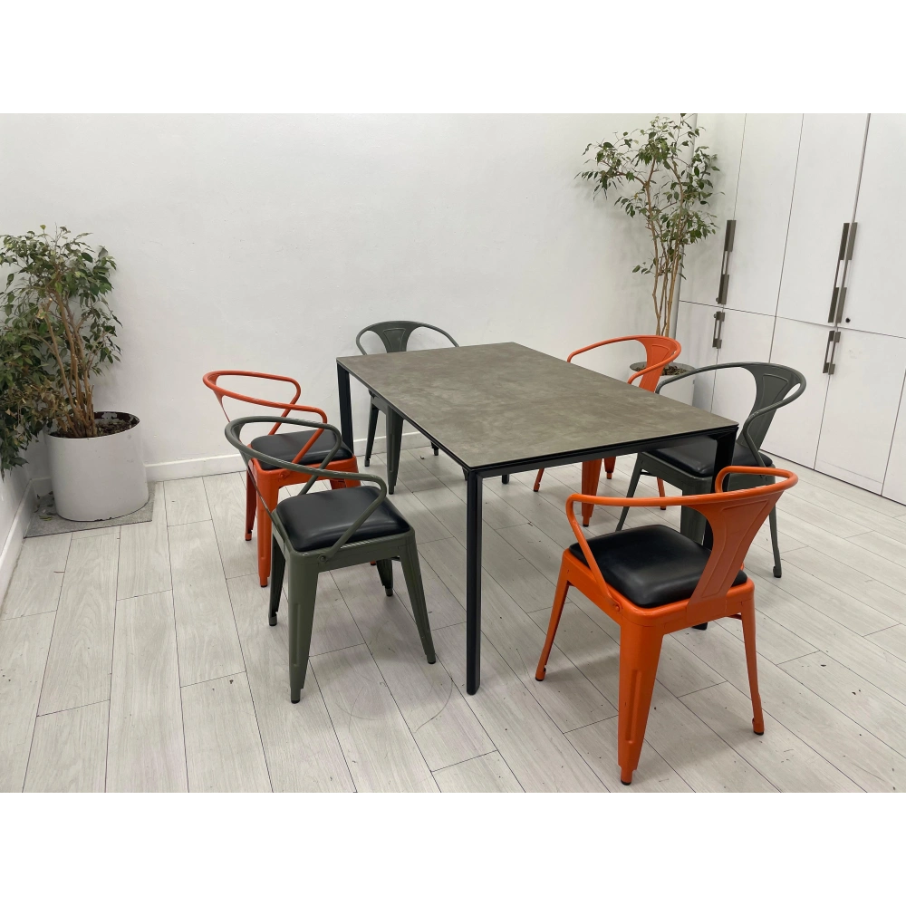 Demir Ayaklı Cam Vemermer Toplantı Masası