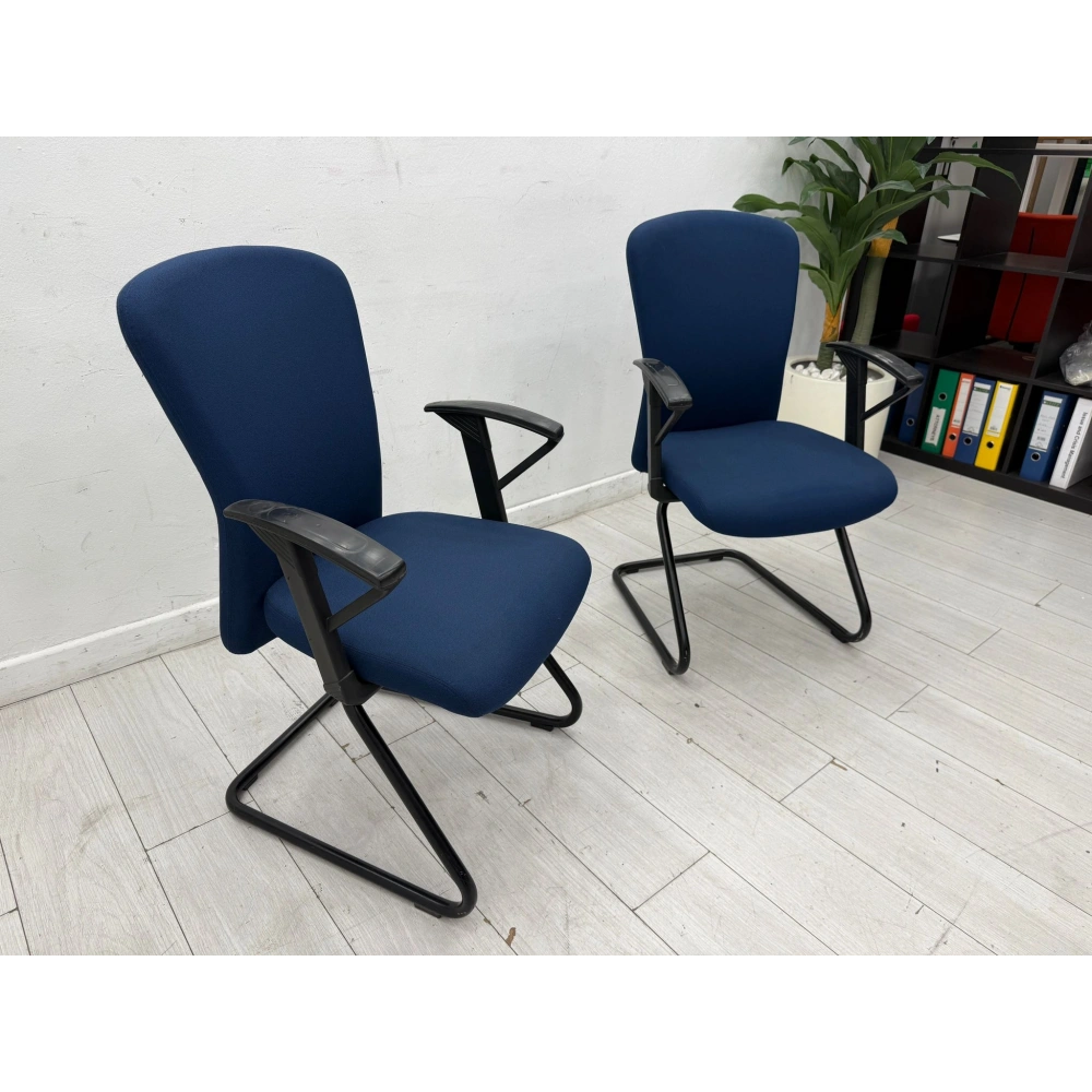 Girsberger Lacivert Bekleme Koltuğu Misafir Koltuğu