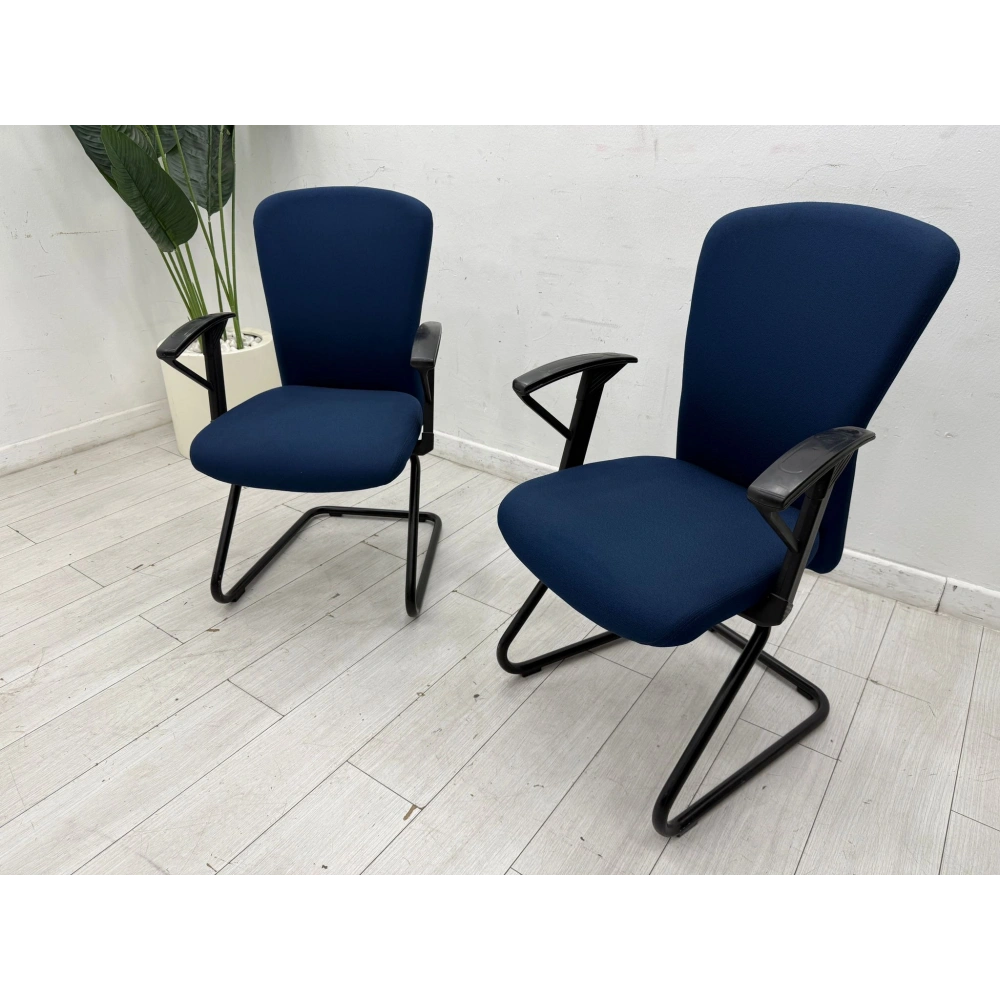 Girsberger Lacivert Bekleme Koltuğu Misafir Koltuğu