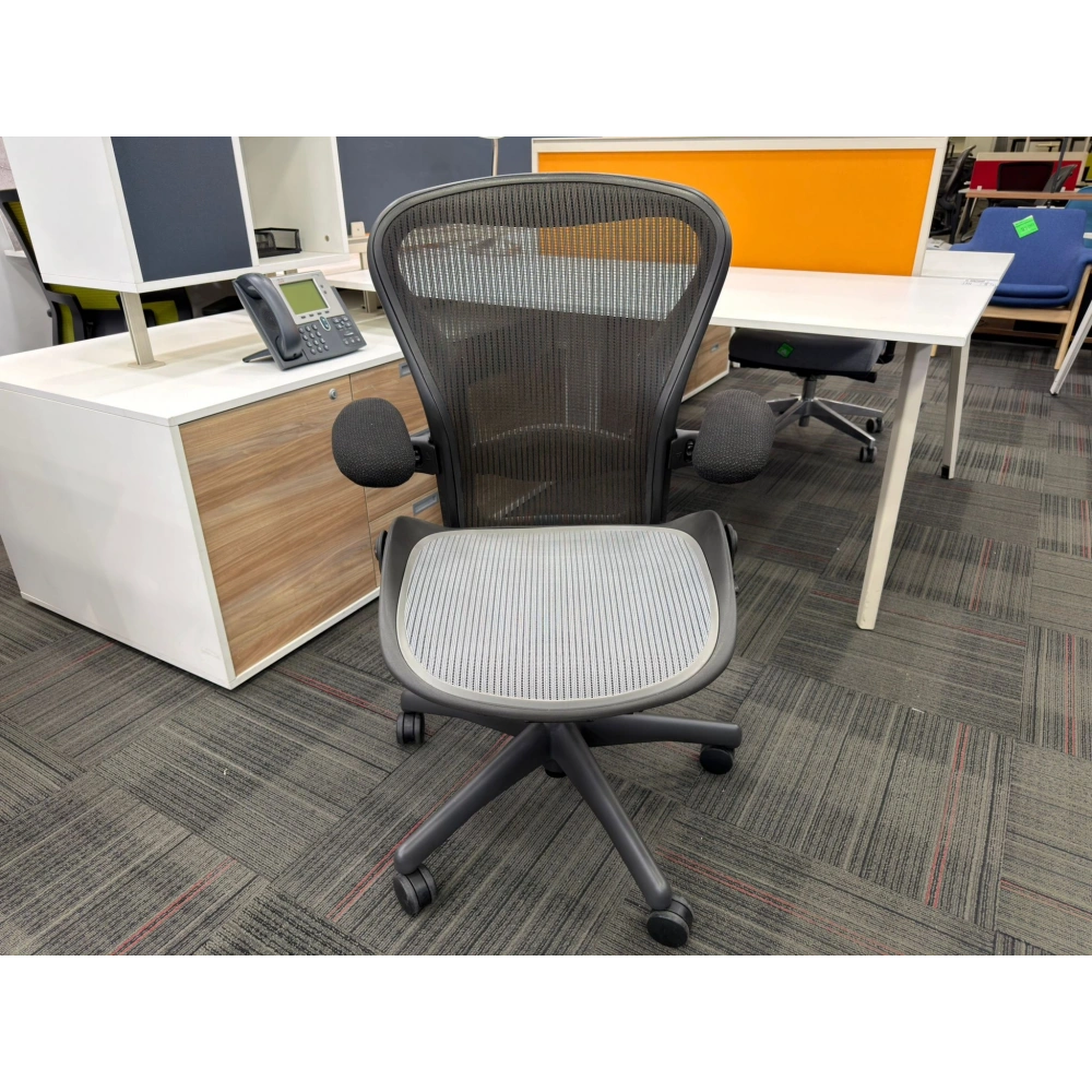 Herman Miller Aeron B Size Yönetici Çalışma Koltuğu