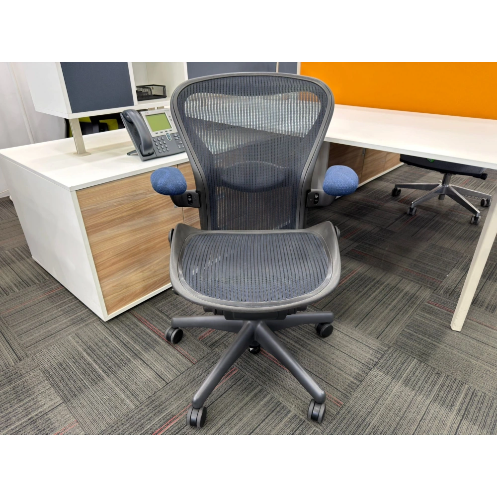 Herman Miller Aeron B Size Yönetici Çalışma Koltuğu