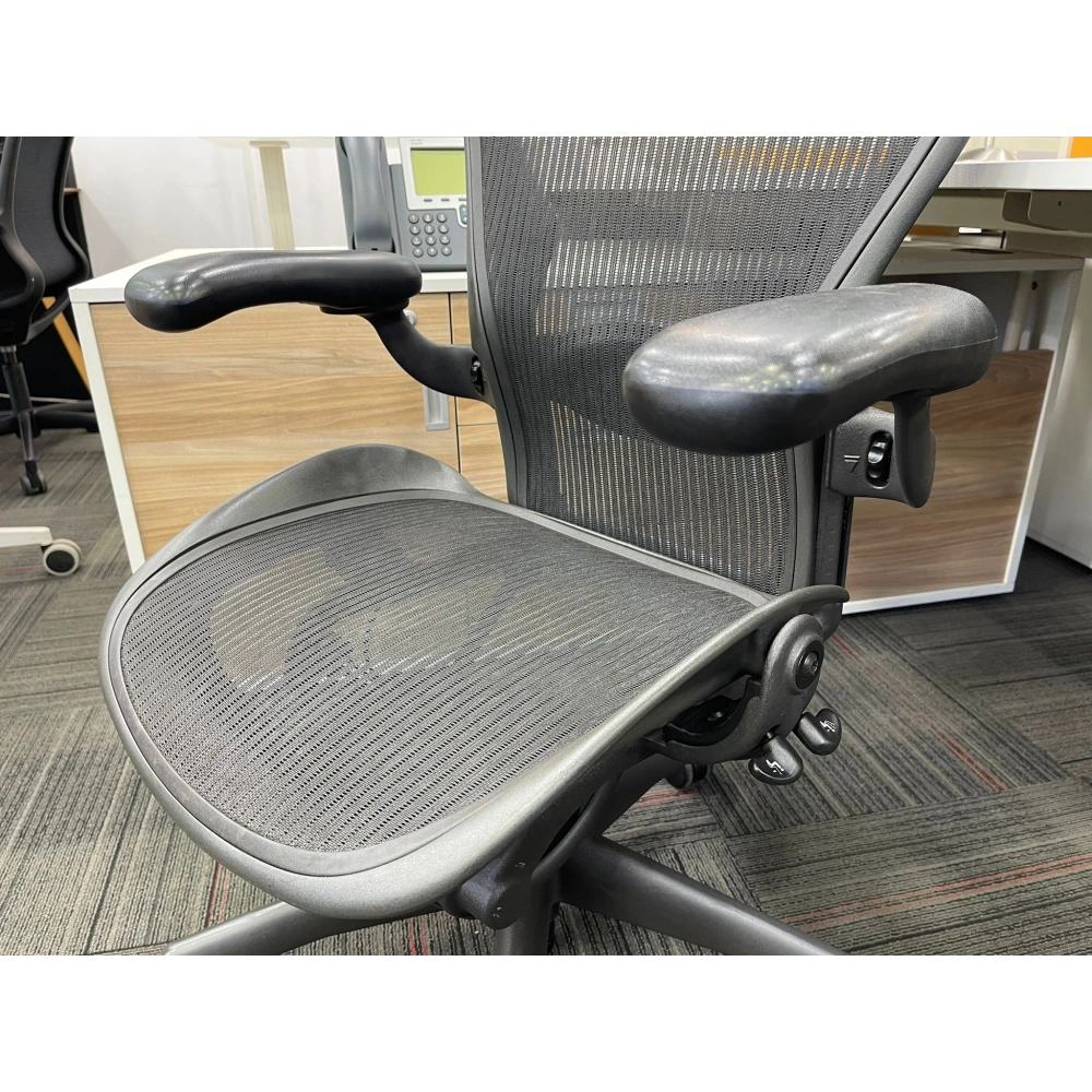 Herman Miller Aeron B Size Yönetici Çalışma Koltuğu