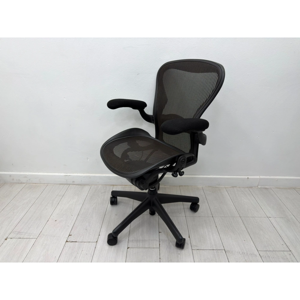 Herman Miller Aeron B Size Yönetici Çalışma Koltuğu