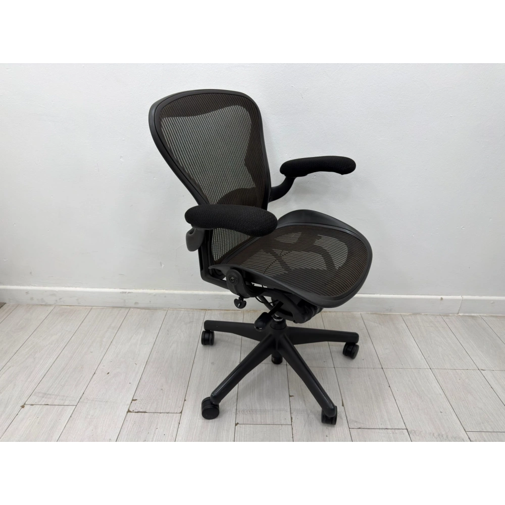 Herman Miller Aeron B Size Yönetici Çalışma Koltuğu