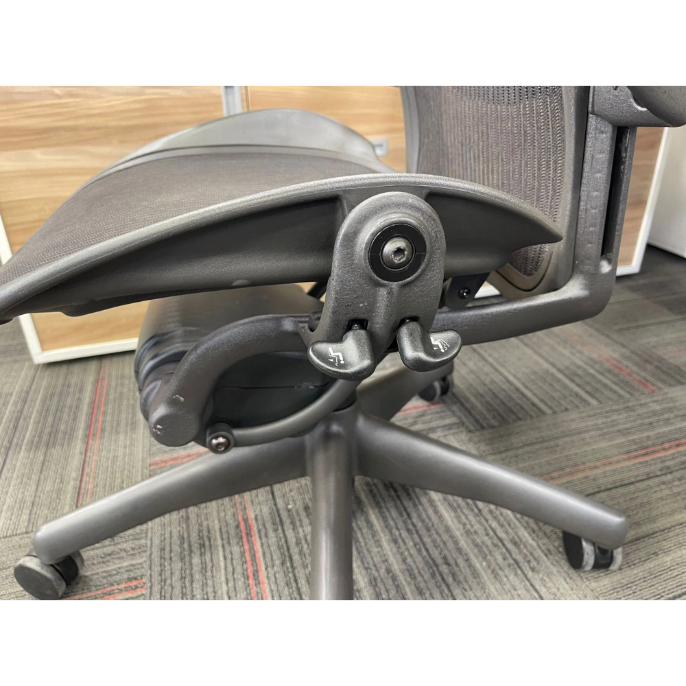 Herman Miller Aeron B Size Yönetici Çalışma Koltuğu