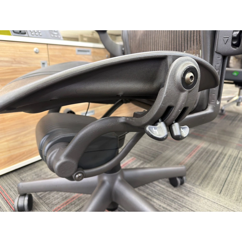Herman Miller Aeron B Size Yönetici Çalışma Koltuğu