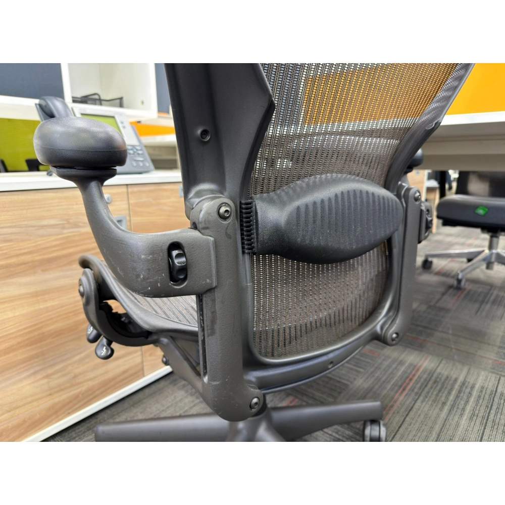 Herman Miller Aeron B Size Yönetici Çalışma Koltuğu