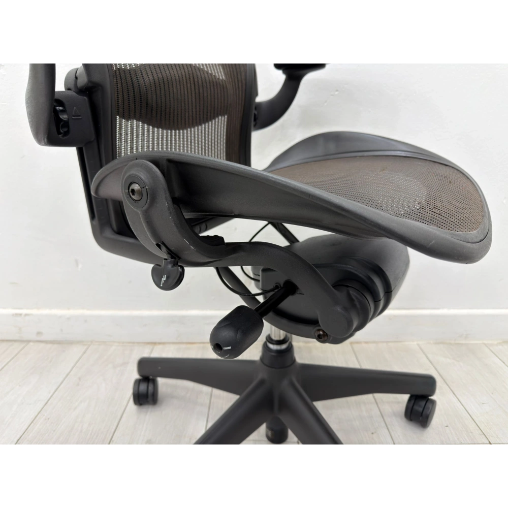 Herman Miller Aeron B Size Yönetici Çalışma Koltuğu