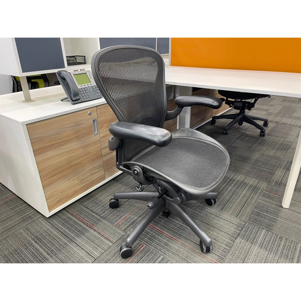 Herman Miller Aeron B Size Yönetici Çalışma Koltuğu