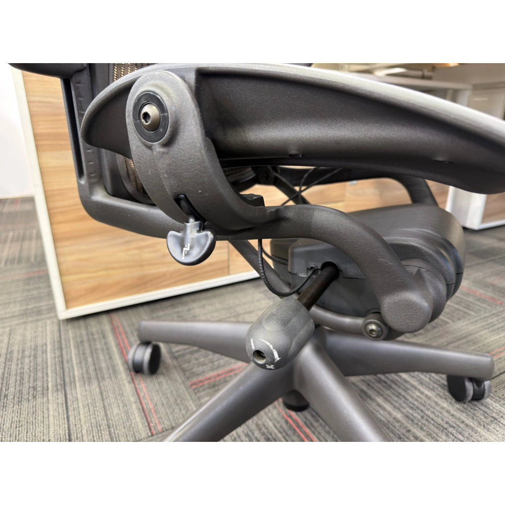 Herman Miller Aeron B Size Yönetici Çalışma Koltuğu