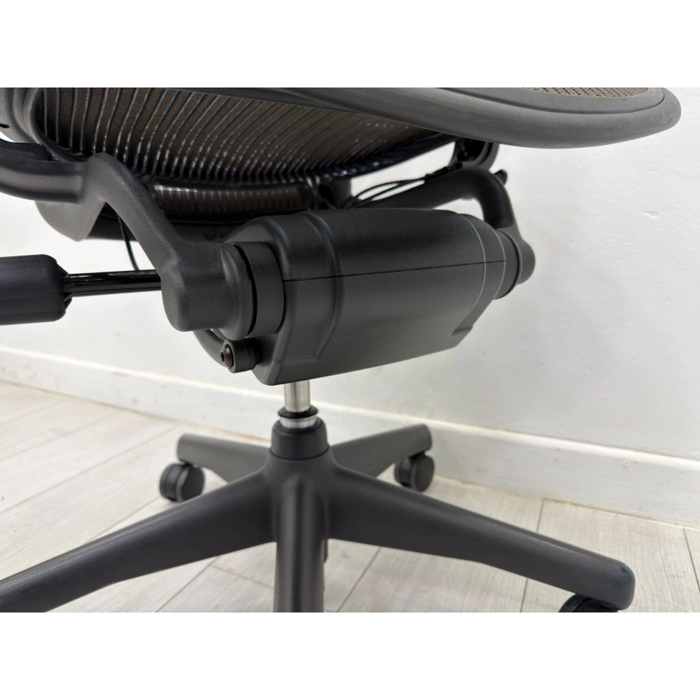 Herman Miller Aeron B Size Yönetici Çalışma Koltuğu