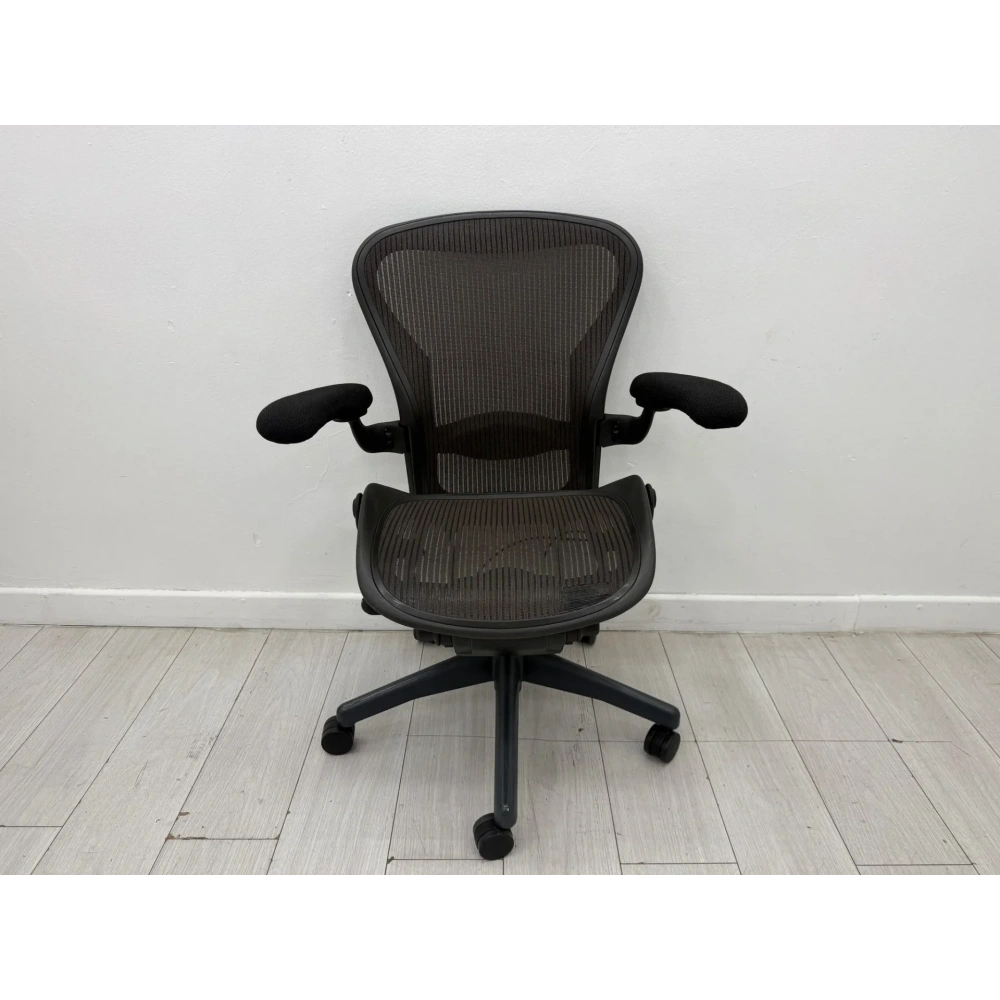 HERMAN MİLLER AERON B SİZE YÖNETİCİ ÇALIŞMA KOLTUĞU - M4020