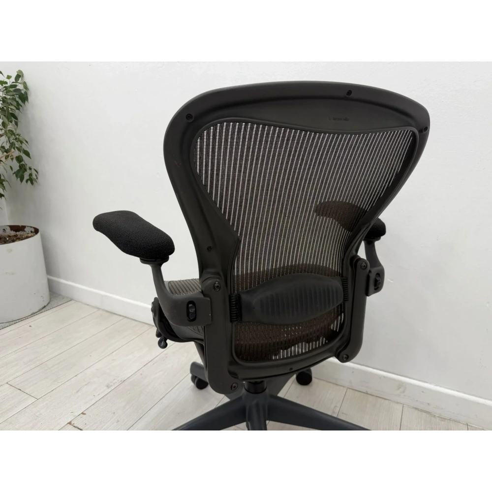 HERMAN MİLLER AERON B SİZE YÖNETİCİ ÇALIŞMA KOLTUĞU - M4020