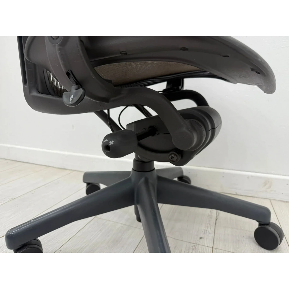 HERMAN MİLLER AERON B SİZE YÖNETİCİ ÇALIŞMA KOLTUĞU - M4020