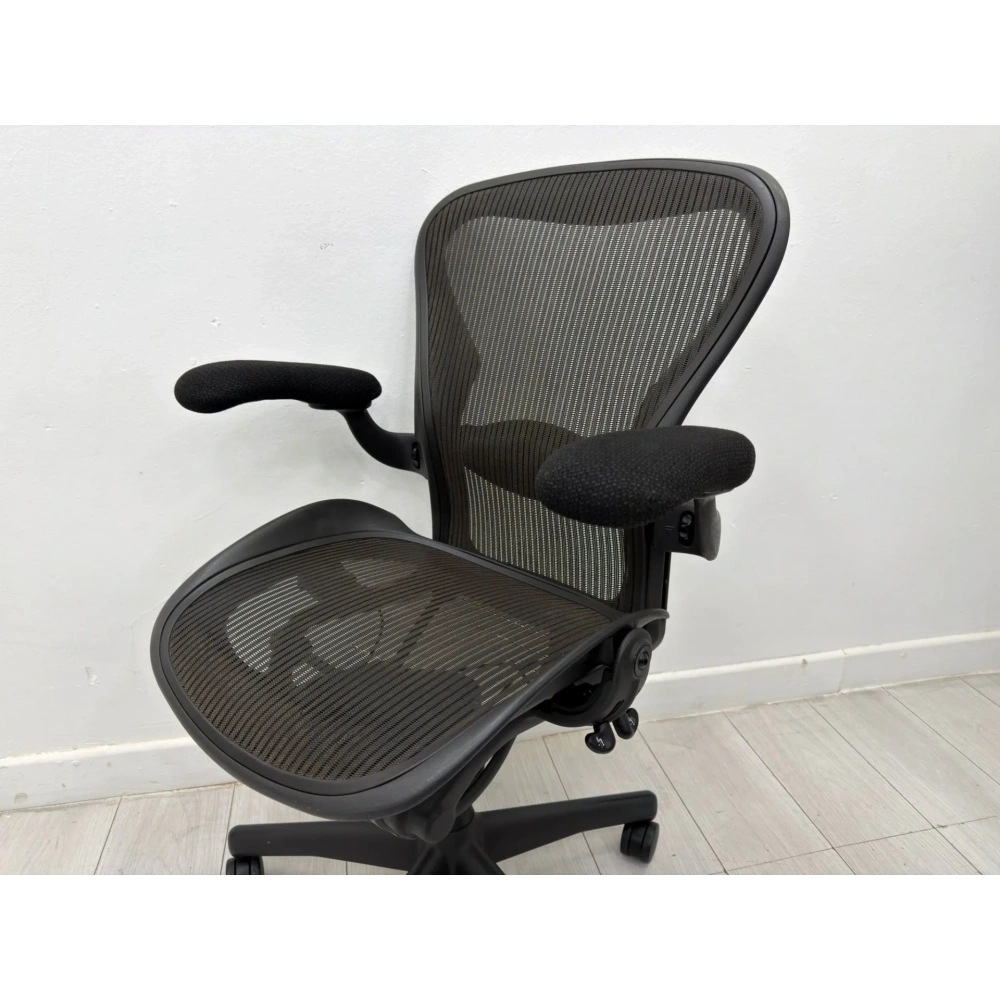 HERMAN MİLLER AERON B SİZE YÖNETİCİ ÇALIŞMA KOLTUĞU - M4518