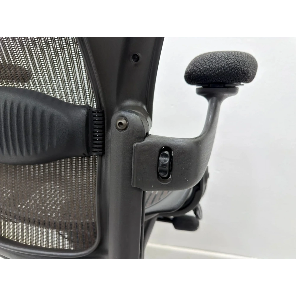 HERMAN MİLLER AERON B SİZE YÖNETİCİ ÇALIŞMA KOLTUĞU - M4518