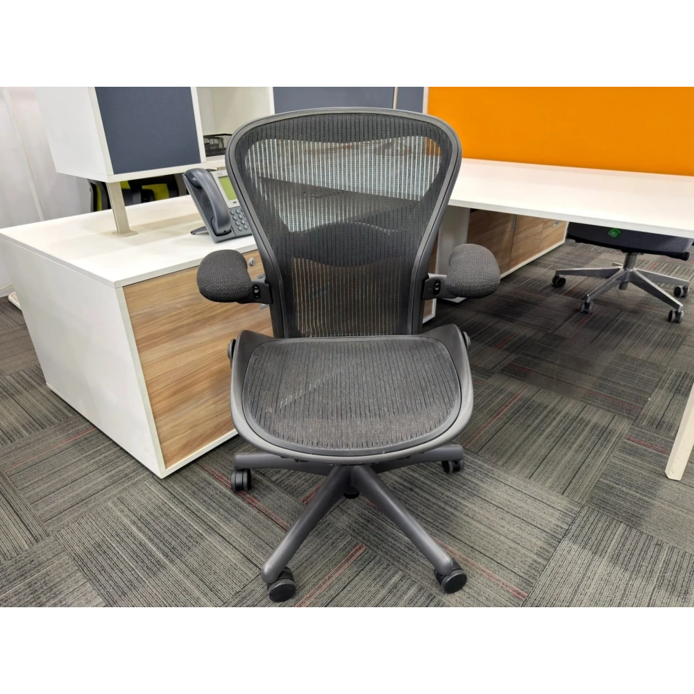 Herman Miller Aeron B Size Yönetici Çalışma Koltuğu - M4689