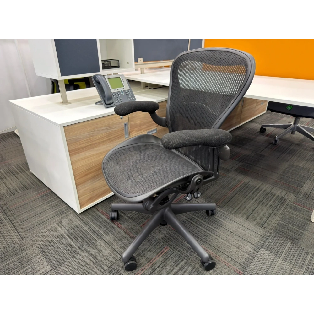 Herman Miller Aeron B Size Yönetici Çalışma Koltuğu - M4689