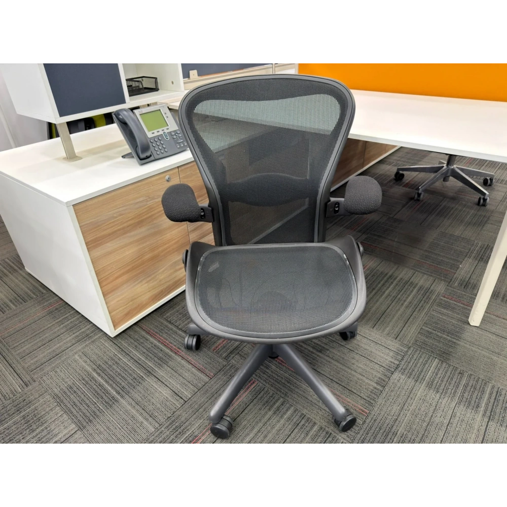 HERMAN MİLLER AERON B SİZE YÖNETİCİ ÇALIŞMA KOLTUĞU - M4690