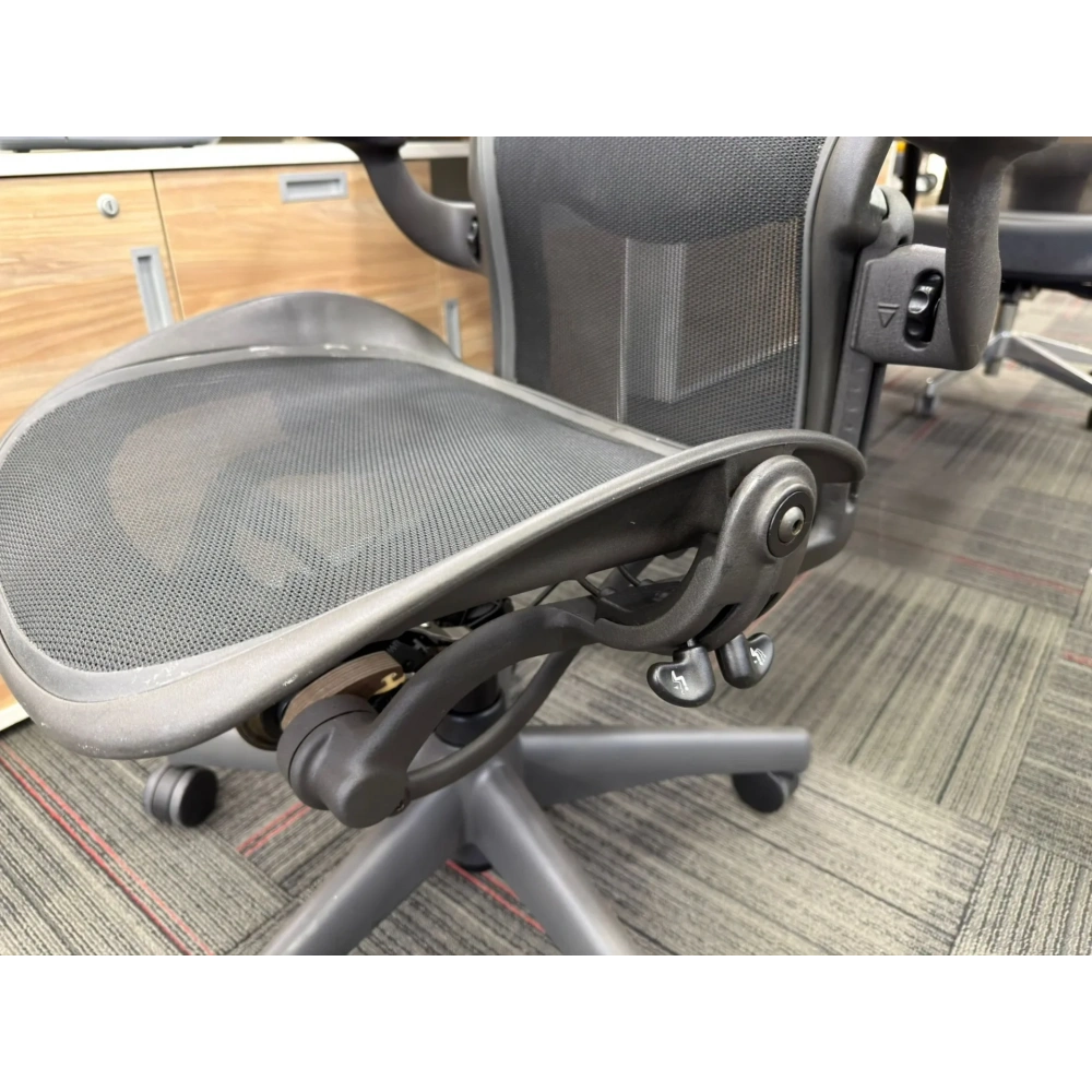HERMAN MİLLER AERON B SİZE YÖNETİCİ ÇALIŞMA KOLTUĞU - M4690