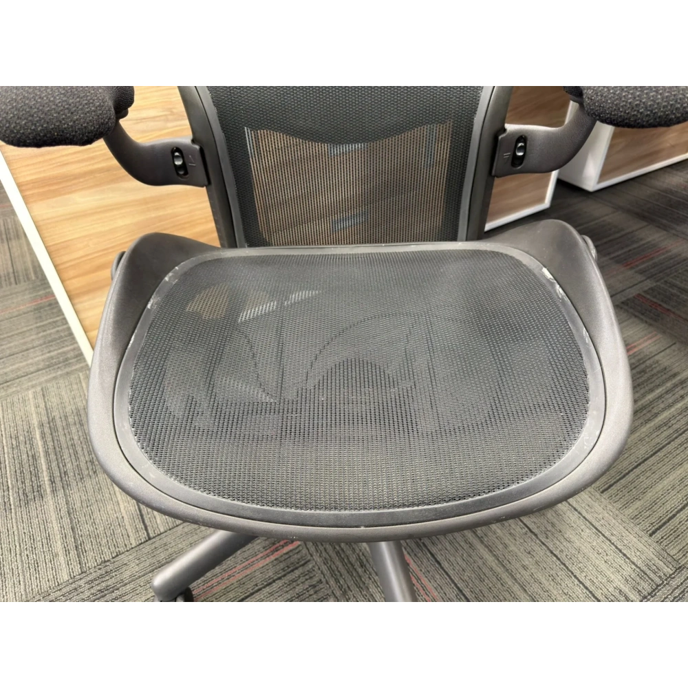 HERMAN MİLLER AERON B SİZE YÖNETİCİ ÇALIŞMA KOLTUĞU - M4690