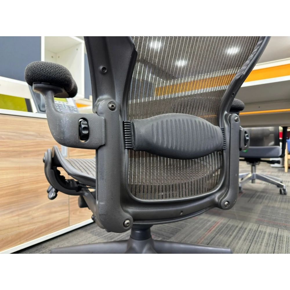 Herman Miller Aeron B Size Yönetici Çalışma Koltuğu - M4691