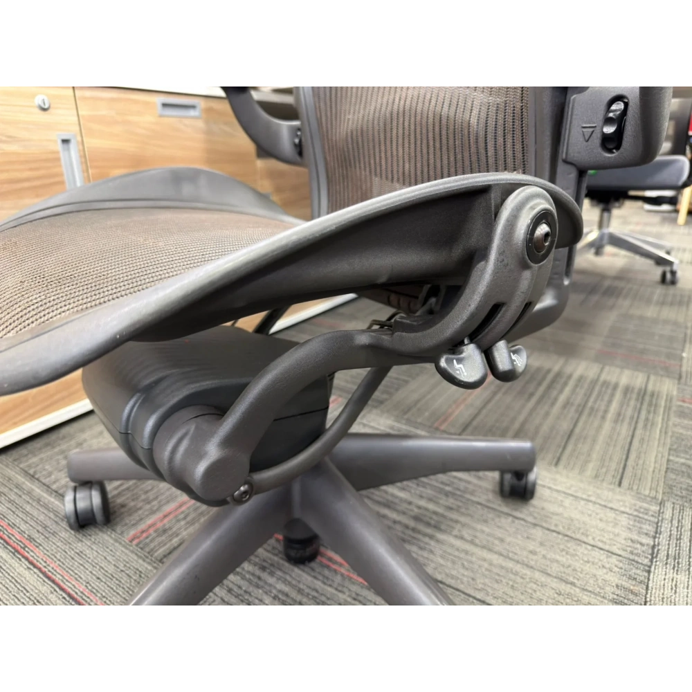 Herman Miller Aeron B Size Yönetici Çalışma Koltuğu - M4691