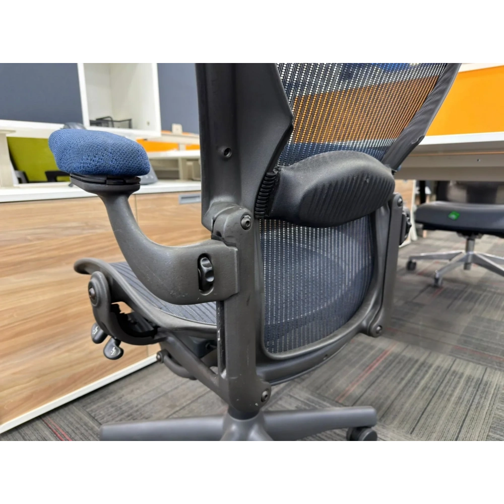 Herman Miller Aeron B Size Yönetici Çalışma Koltuğu - M4693
