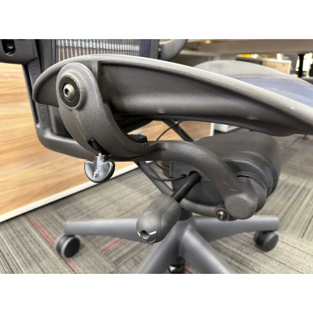 Herman Miller Aeron B Size Yönetici Çalışma Koltuğu - M4693