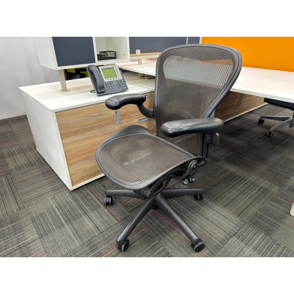 Herman Miller Aeron B Size Yönetici Çalışma Koltuğu - M4694