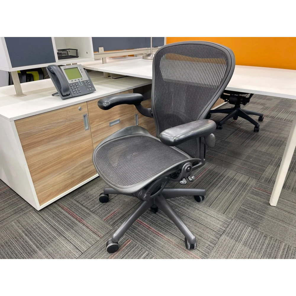 Herman Miller Aeron B Size Yönetici Çalışma Koltuğu - M4704