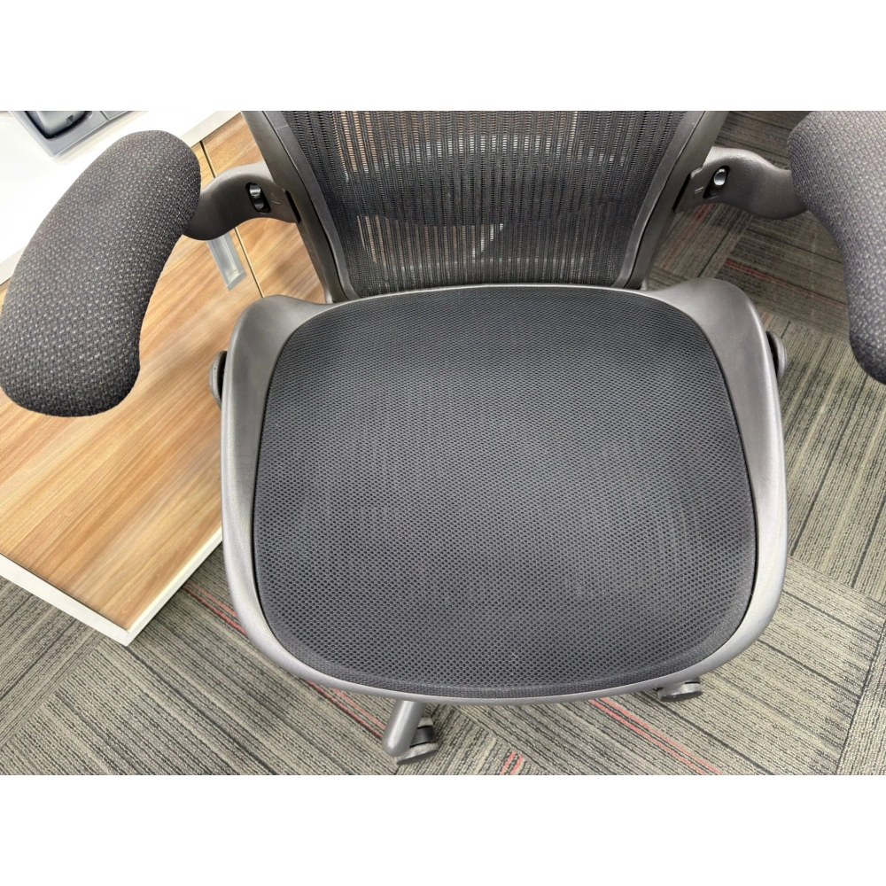 Herman Miller Aeron B Size Yönetici Koltuğu