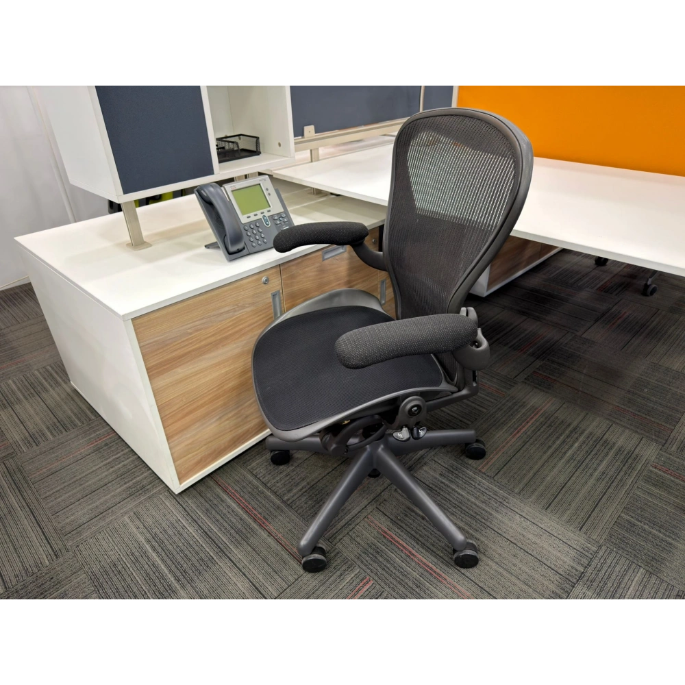 Herman Miller Aeron B Size Yönetici Koltuğu