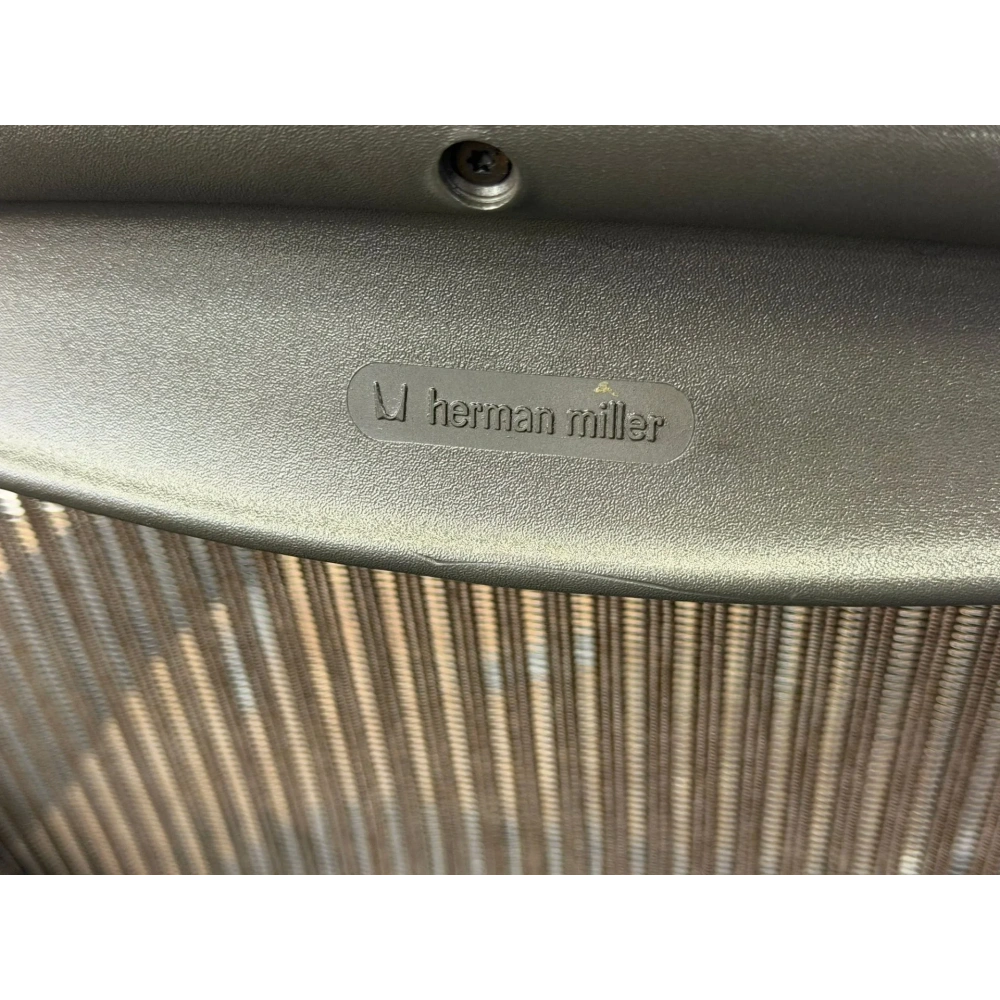Herman Miller Aeron B Size Yönetici Koltuğu - M4702