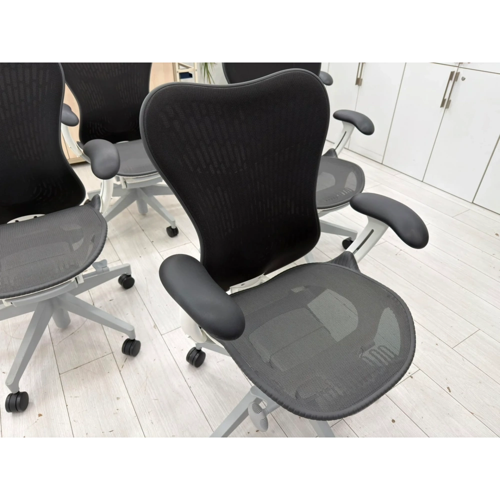 Herman Miller Mirra 2 Yönetici Çalışma koltuğu - M4979