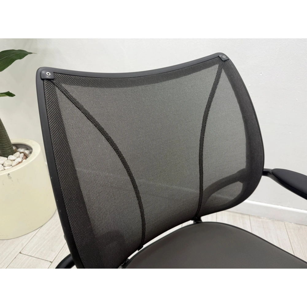 Humanscale Bekleme Koltuğu Misafir Bekleme Koltuğu