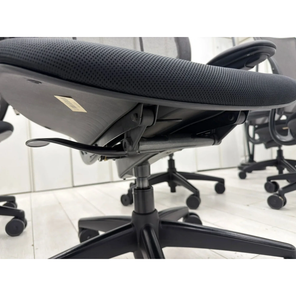 HUMANSCALE LİBERTY ERGONOMİK YÖNETİCİ KOLTUĞU - M4712