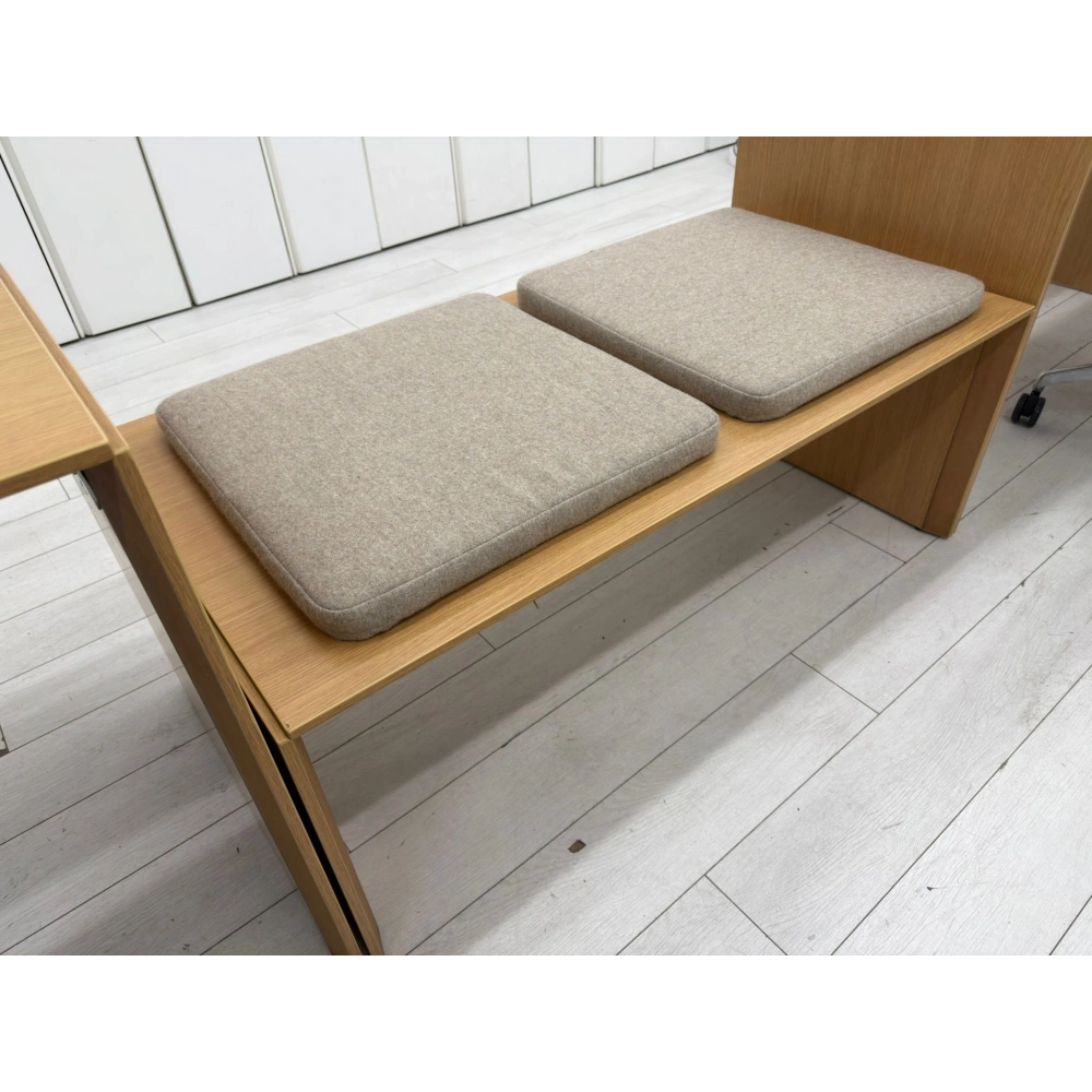 Koleksiyon Danışman Masası Bekleme Alanlı Masa