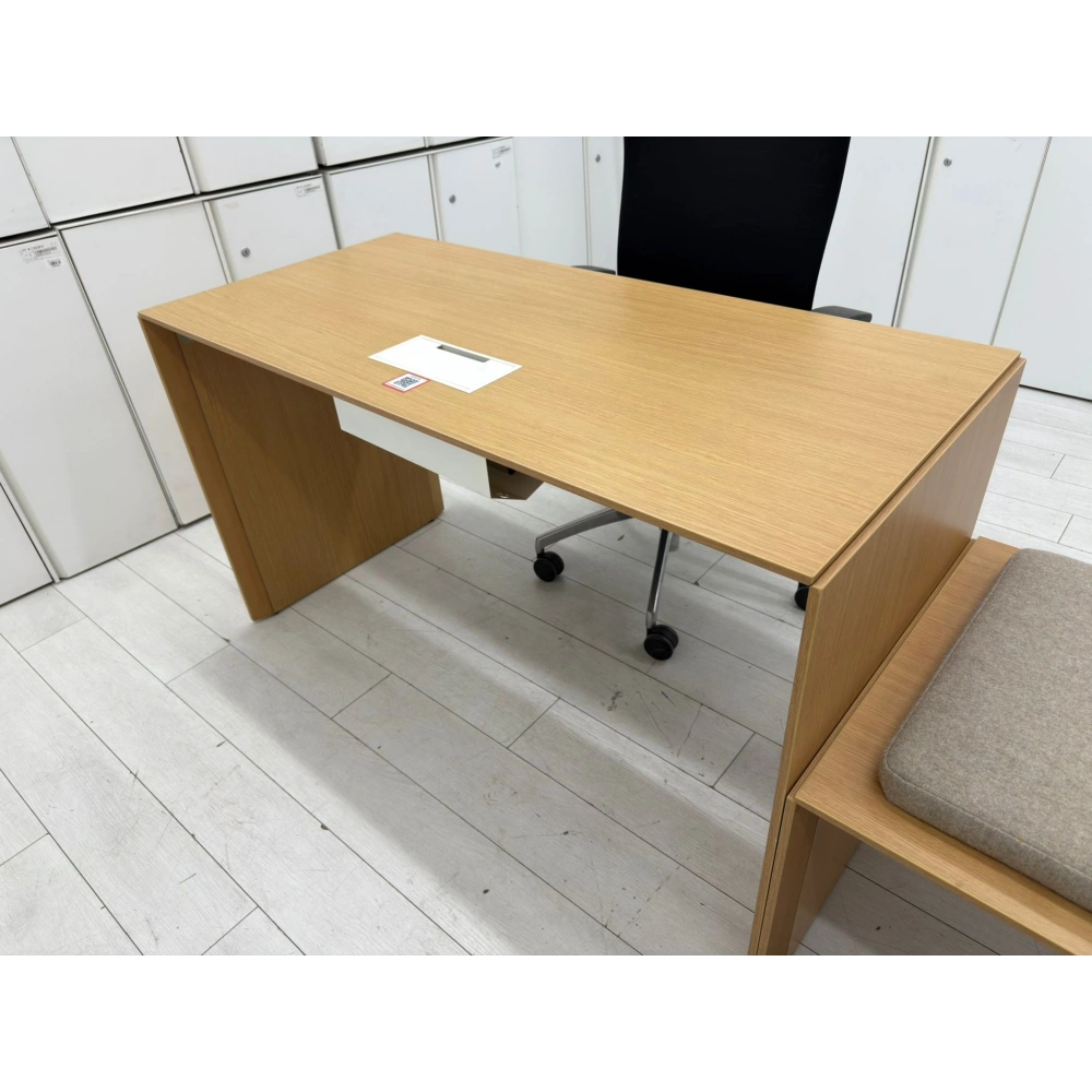 Koleksiyon Danışman Masası Bekleme Alanlı Masa