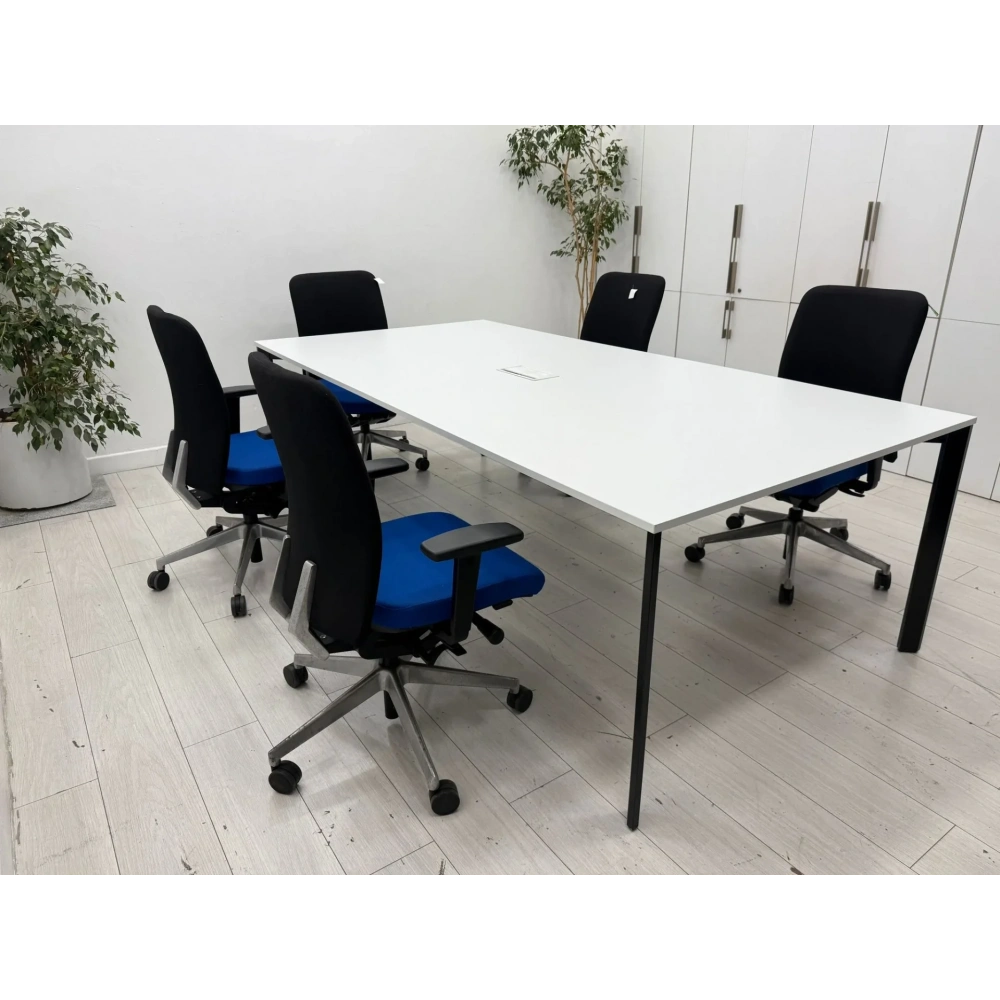 Koleksiyon Dataportlu 8 Kişilik Toplantı Masası - M3975